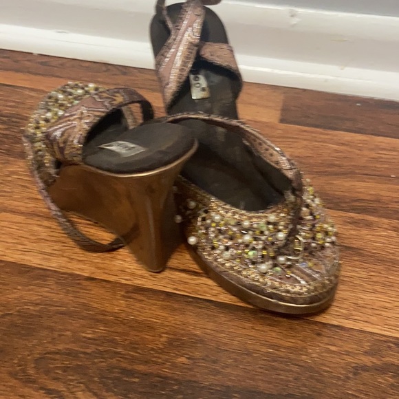 Brown pearl wedge - Picture 3 of 4